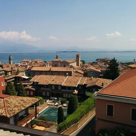 Lovely Studio Apartment With Panoramic View *