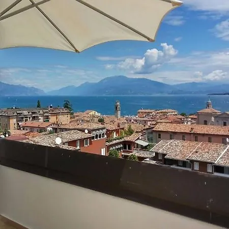 Lovely Studio Apartment With Panoramic View * Desenzano del Garda