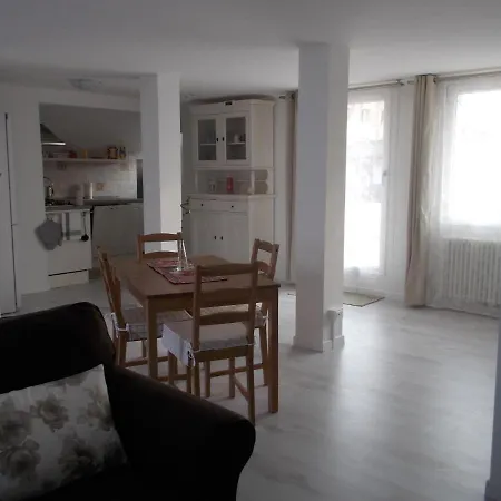 Lovely Studio Apartment With Panoramic View *